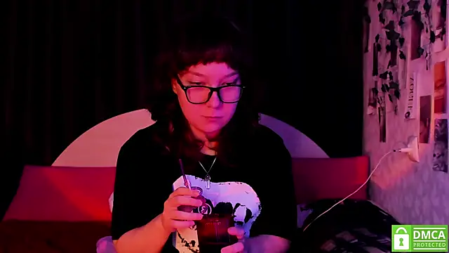 dreamgirllovee online show from November 4, 11:32 pm