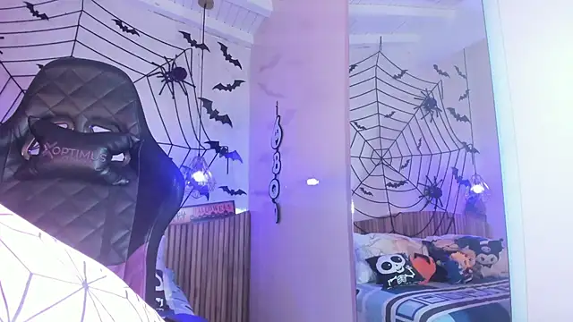 IamNayuta online show from October 25, 7:43 pm