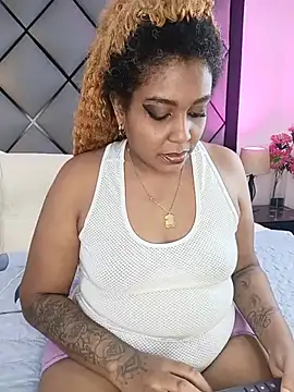 ELLA KELLY online show from July 17, 12:20 pm