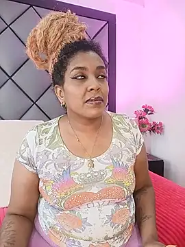 ELLA KELLY online show from June 17, 11:55 am
