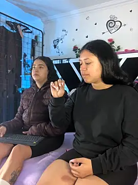 1lovelygirls online show from December 5, 1:01 pm