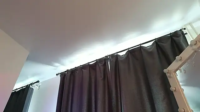  eva queen online show from July 30, 11:22 am