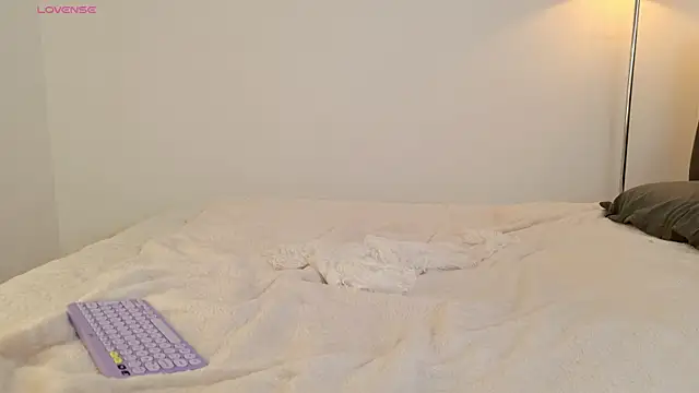 lady ni  online show from July 25, 1:51 pm