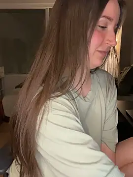 nerdynina online show from February 20, 3:05 am