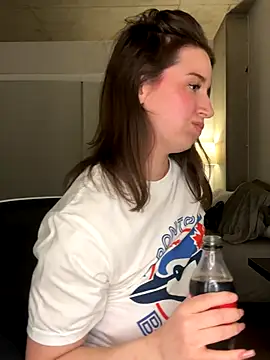 nerdynina online show from November 2, 12:25 am