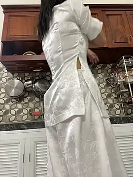    Erin    online show from July 11, 2:44 am