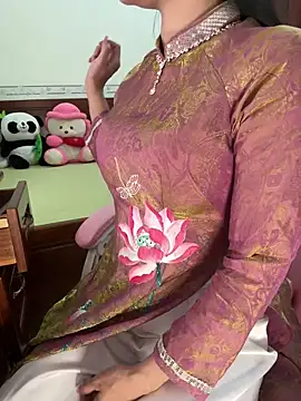    Erin    online show from June 14, 2:46 am