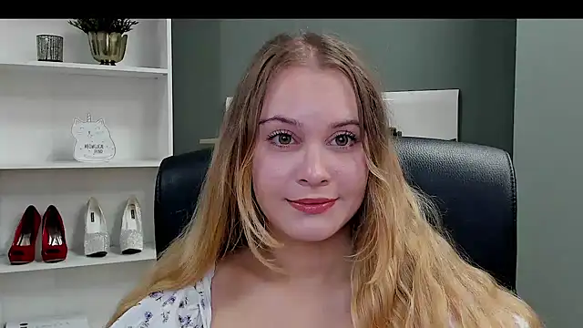 Snapshot of kitty_valeria chatting on September 17, 8:51 pm kitty valeria online show from September 17, 8:51 pm