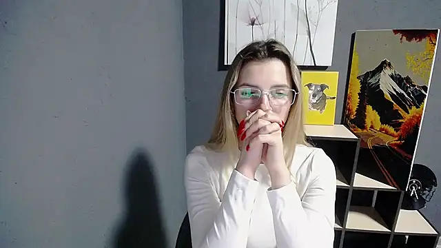 lady olivia  online show from June 17, 5:03 pm