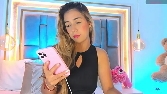 elianabrown online show from July 30, 1:06 am