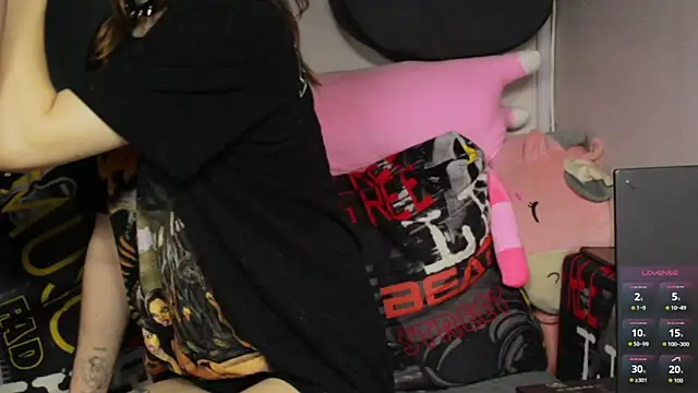 Kamala Adele online show from October 27, 10:37 pm