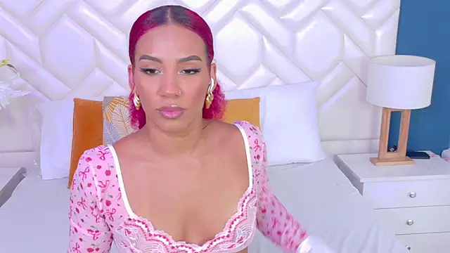 RubyRossel online show from August 4, 1:06 pm