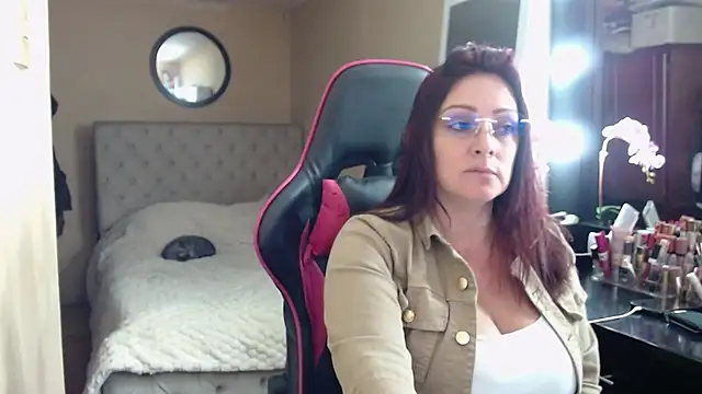 Carol Scottt online show from July 12, 12:11 am