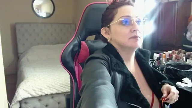 Carol Scottt online show from June 30, 9:47 pm