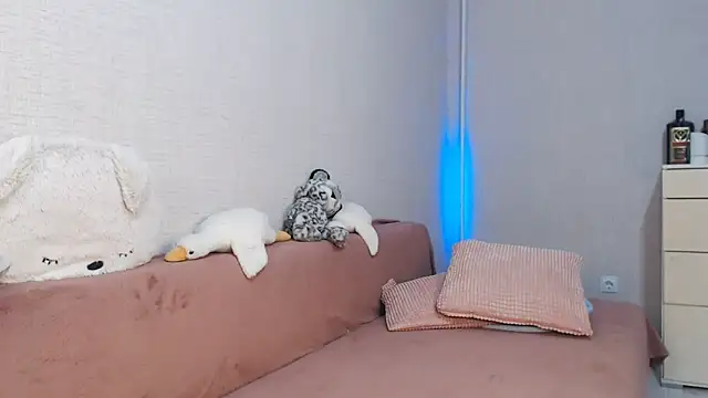 lovely hayley online show from February 17, 10:20 pm