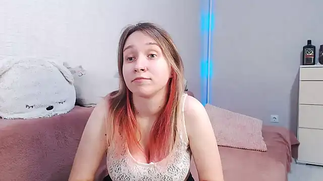 lovely hayley online show from May 15, 10:23 pm