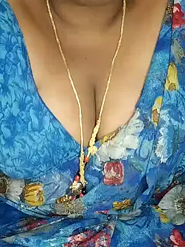 Snapshot of Latha-Hyd chatting on October 3, 11:37 am Latha-Hyd online show from October 3, 11:37 am