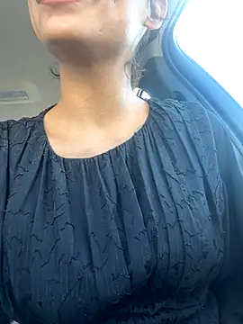 myloveforyouu online show from September 27, 3:41 pm