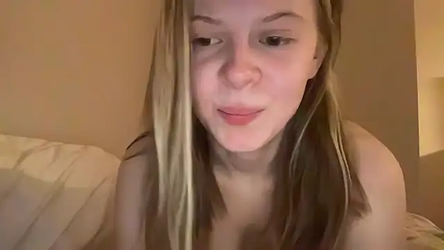 wrenlie online show from June 18, 12:01 am