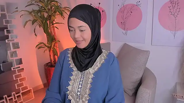 azzahara069 online show from March 13, 2:02 am