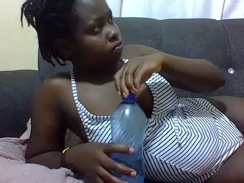 Sweetcecie01 online show from March 18, 10:15 pm