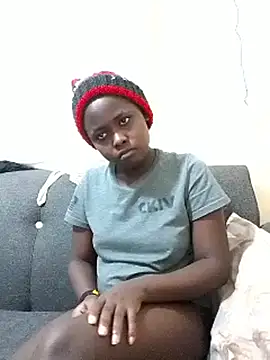 Sweetcecie01 online show from September 12, 9:11 pm