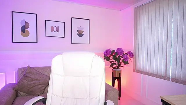 Anybuny online show from August 3, 11:49 am