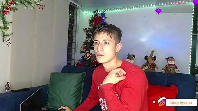 ashely ryan24 online show from December 16, 11:10 pm