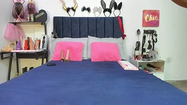 emmily giraldo online show from June 26, 12:39 pm
