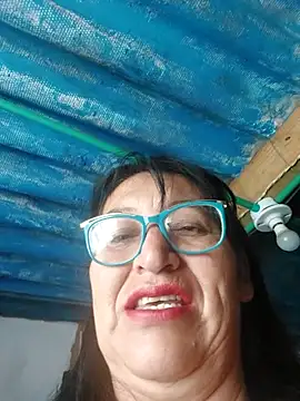 clarita 01 online show from February 4, 1:03 pm