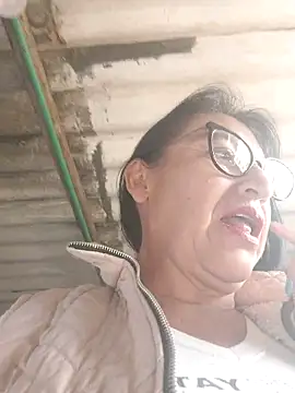 clarita 01 online show from February 10, 1:14 pm