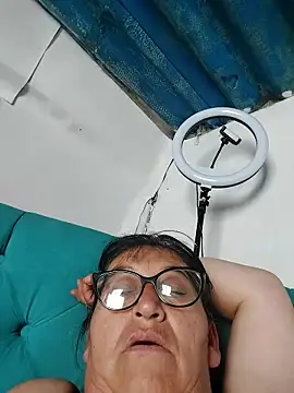 clarita 01 online show from January 8, 7:29 pm