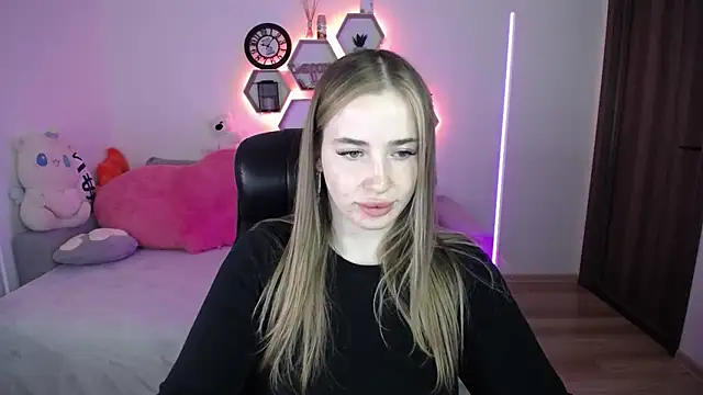 SabrinViolet online show from May 3, 8:07 am