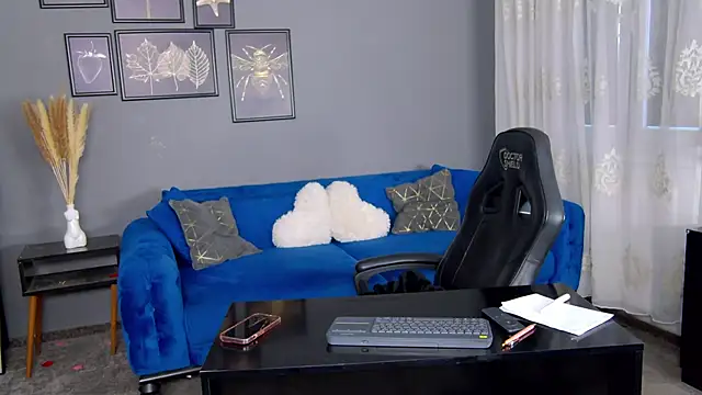 AnneHove online show from October 21, 5:11 am