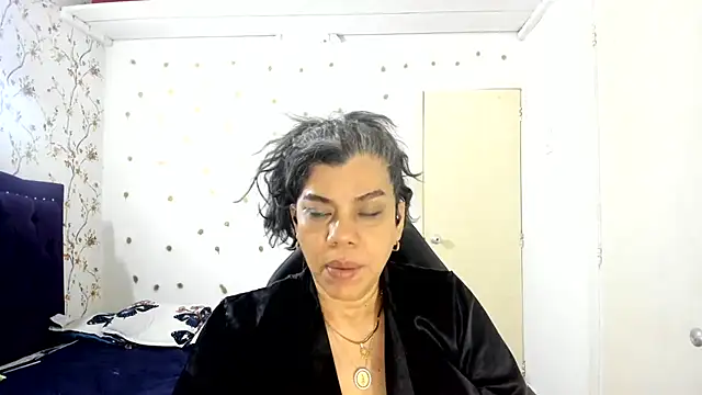vikyadams online show from June 25, 5:45 am