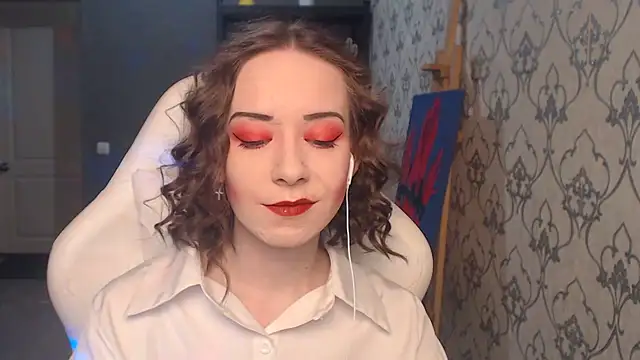 FascinatingEyess online show from July 9, 10:01 pm