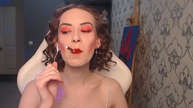 FascinatingEyess online show from July 7, 9:06 pm