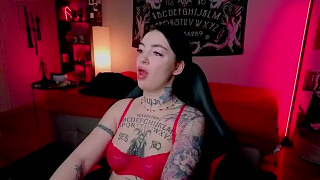 Magic Allie online show from July 24, 8:49 pm