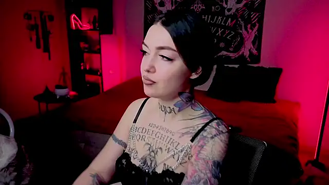 Magic Allie online show from April 30, 7:30 pm