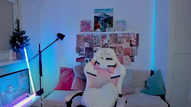 Mia Madden online show from January 14, 2:38 am