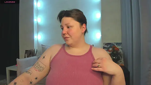 Ruth Oliver online show from January 13, 1:22 am