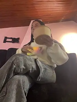 Ady 18 online show from February 9, 9:17 pm