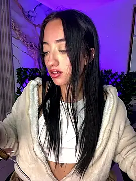 Ady 18 online show from January 9, 9:41 pm