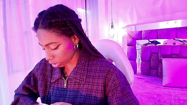 Queen perla  online show from July 16, 1:48 pm