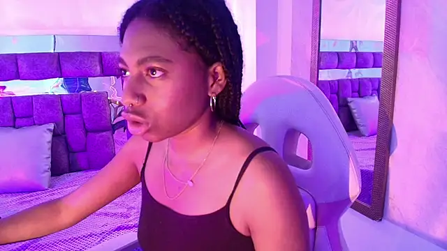 Queen perla  online show from July 1, 12:48 pm