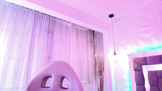 Queen perla  online show from June 23, 12:14 pm