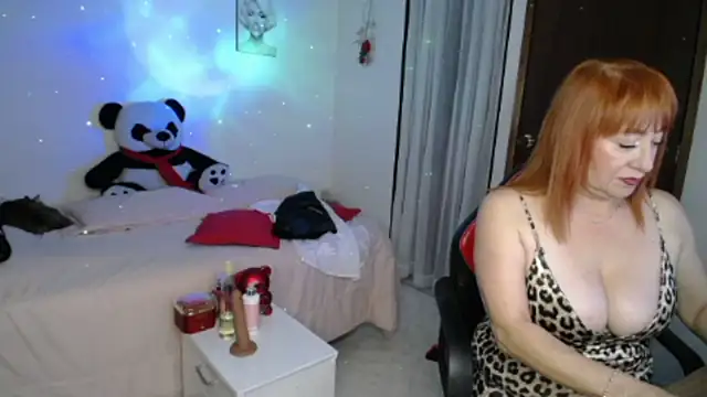 vanessalat online show from July 18, 11:18 pm