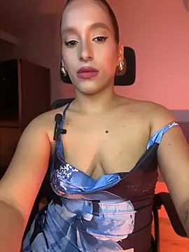 Agnescruzz online show from May 3, 1:20 am