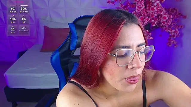 lizowenn  online show from July 30, 9:04 pm
