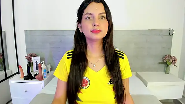 DulceColeman online show from June 17, 11:33 am